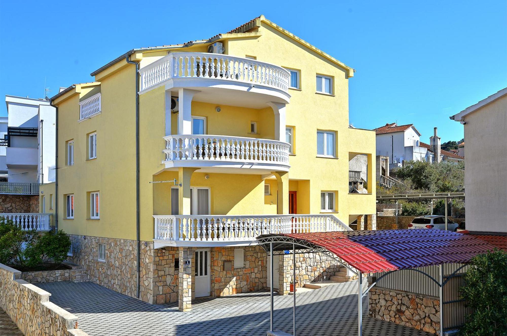 Apartments Goranka 穆泰尔岛 外观 照片