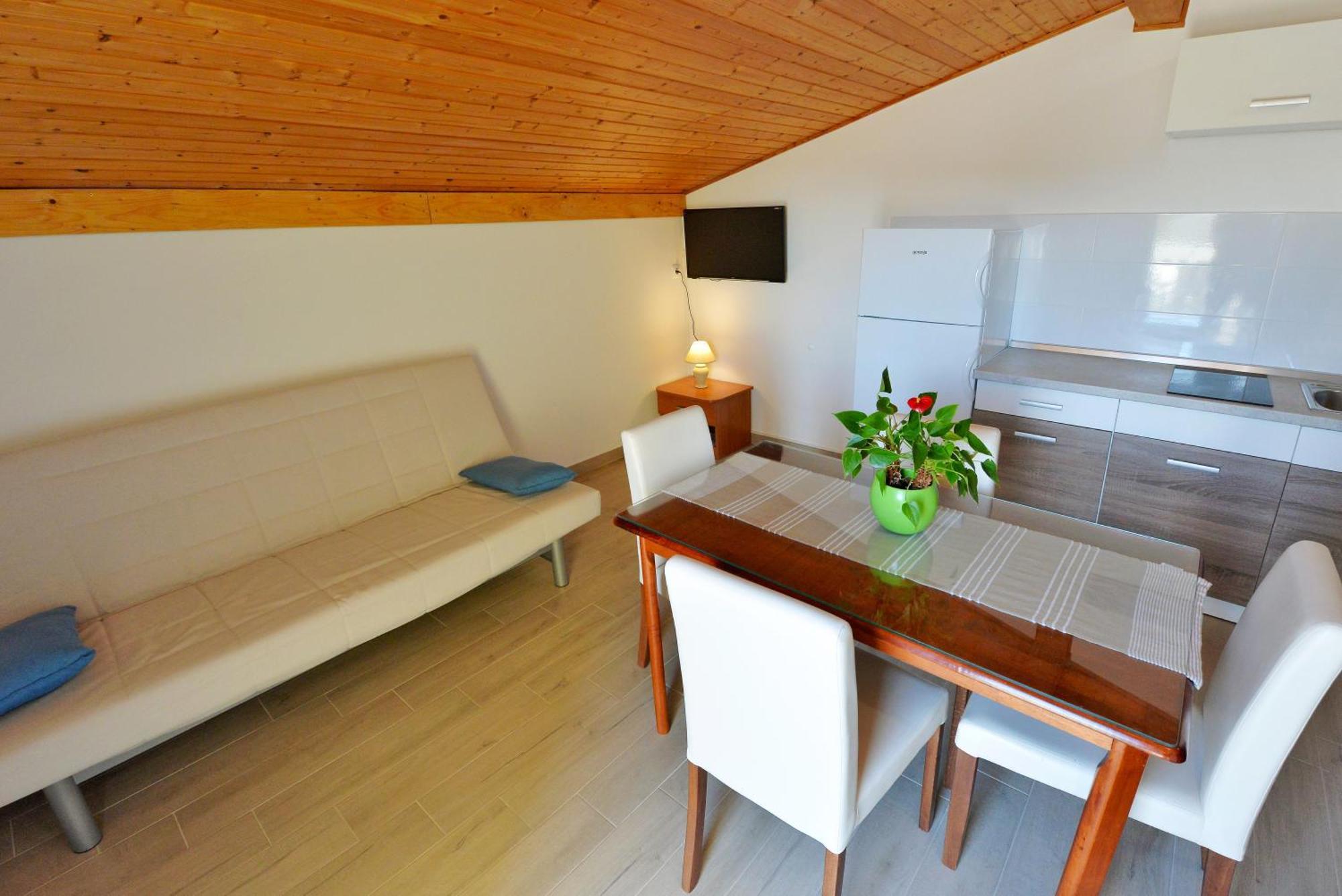 Apartments Goranka 穆泰尔岛 外观 照片