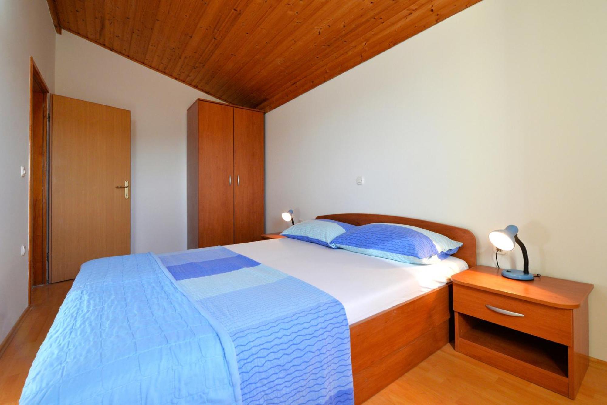 Apartments Goranka 穆泰尔岛 外观 照片