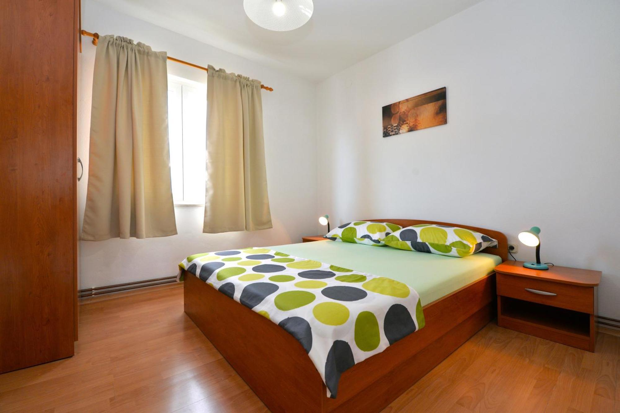 Apartments Goranka 穆泰尔岛 外观 照片