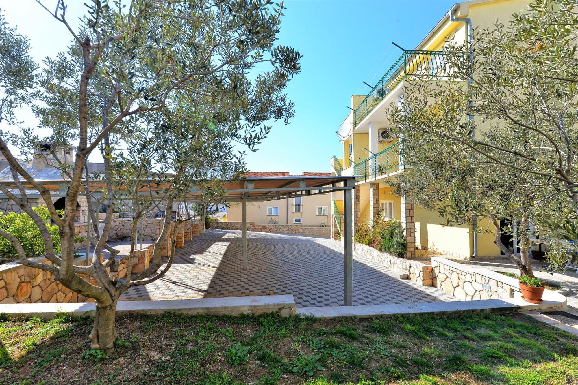 Apartments Goranka 穆泰尔岛 外观 照片